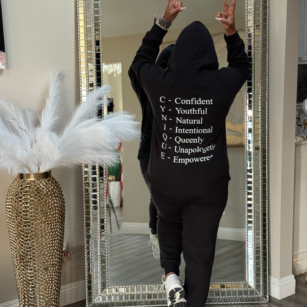 CYNIQUE SEVEN Hoodie – Black